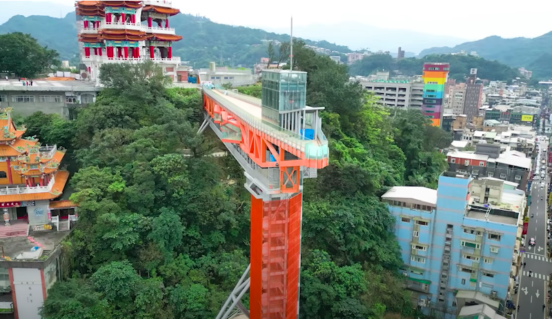 信二防空洞-基隆塔