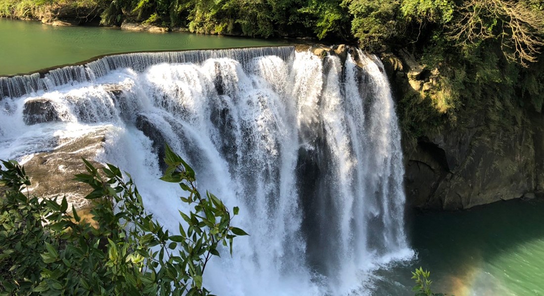 山海慢旅｜福隆沙雕・舊草嶺・十分瀑布一日遊