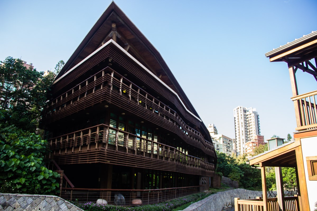台北市立圖書館北投分館 (拍照停留)